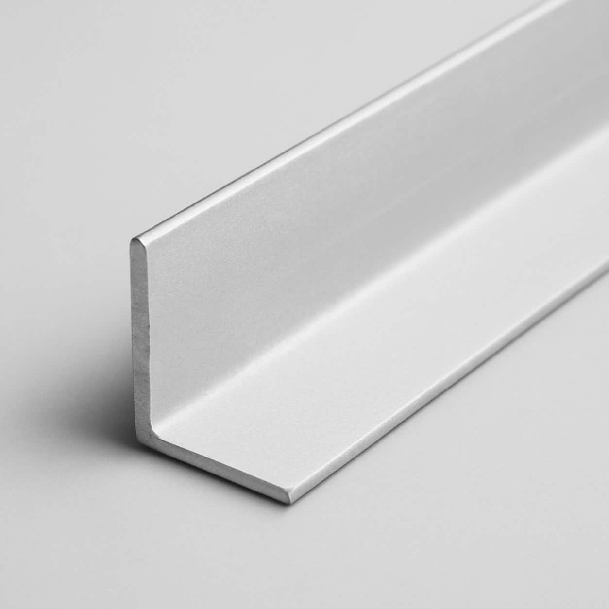 Baguette d'angle de finition pour carrelage